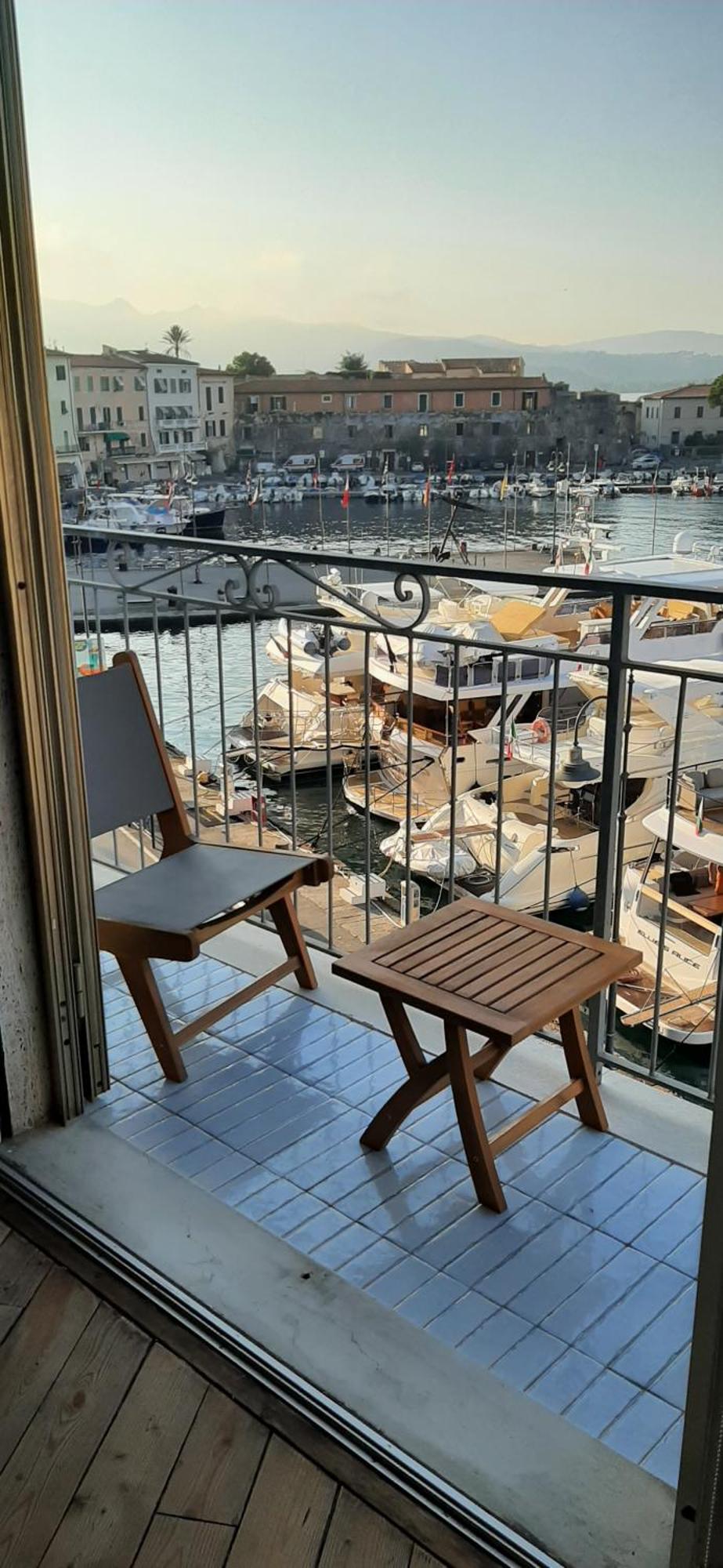 Monolocale La Darsena Apartment ปอร์โตแฟร์ราโย ภายนอก รูปภาพ